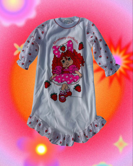 1982 strawberry shortcake nightgown